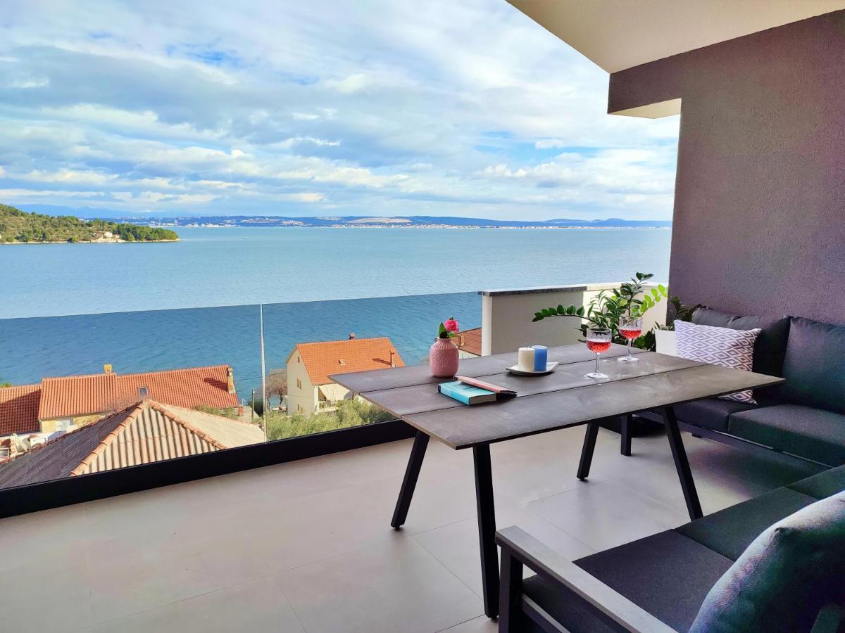 Luxury Sunrise Jacuzzi Apts, 50 M From The Beach カリ エクステリア 写真