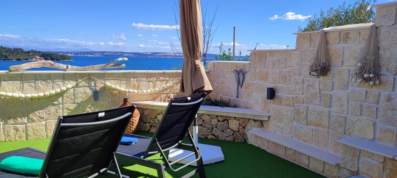 Luxury Sunrise Jacuzzi Apts, 50 M From The Beach カリ エクステリア 写真