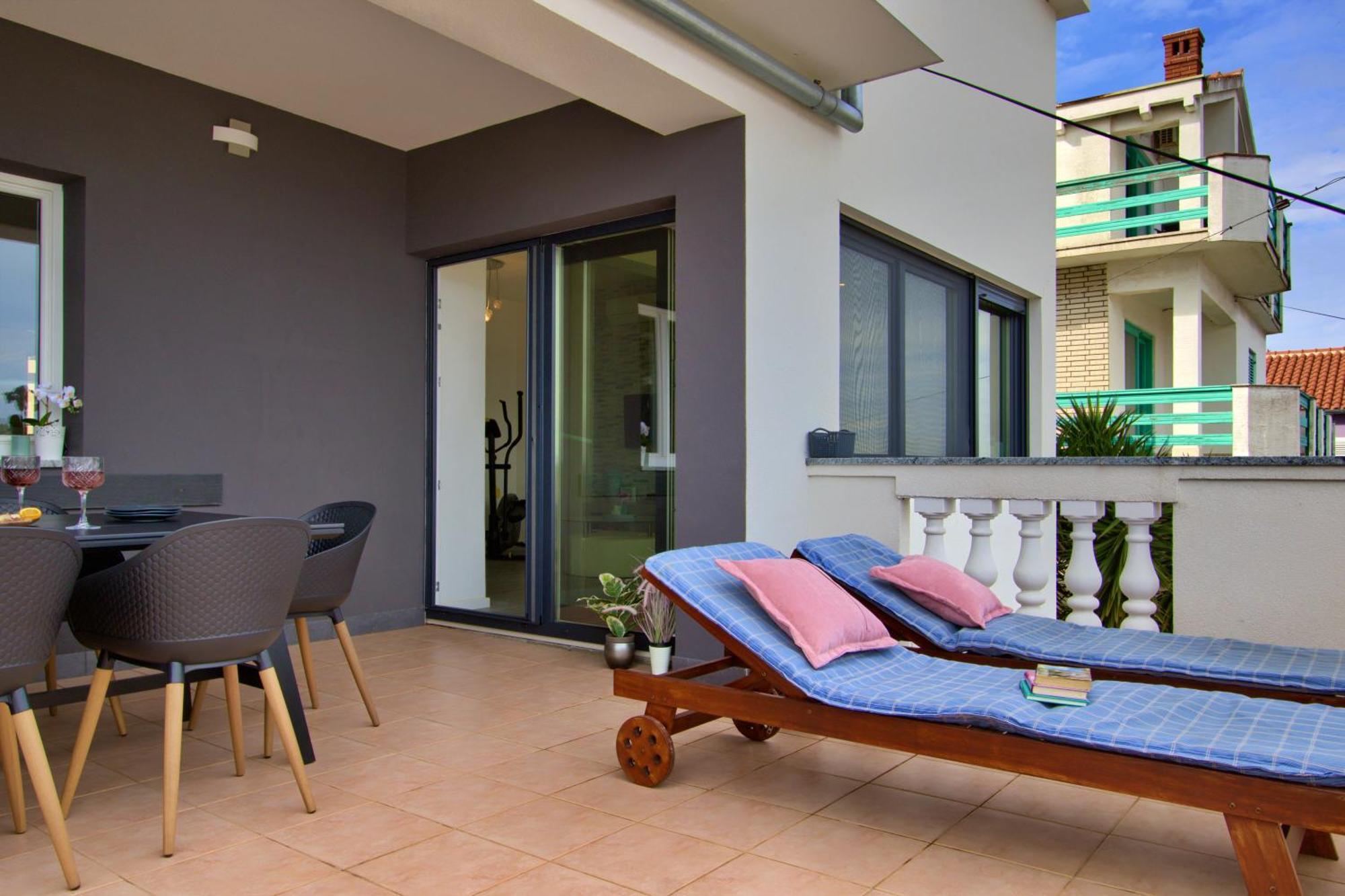Luxury Sunrise Jacuzzi Apts, 50 M From The Beach カリ 部屋 写真
